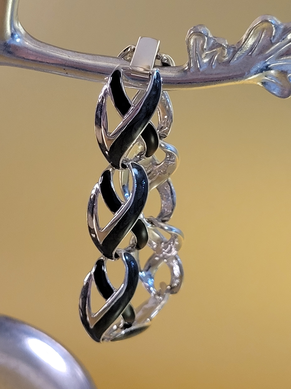 Vintage Trifari Black Enamel Silver Tone Wave Link Bracelet 7" Clasp